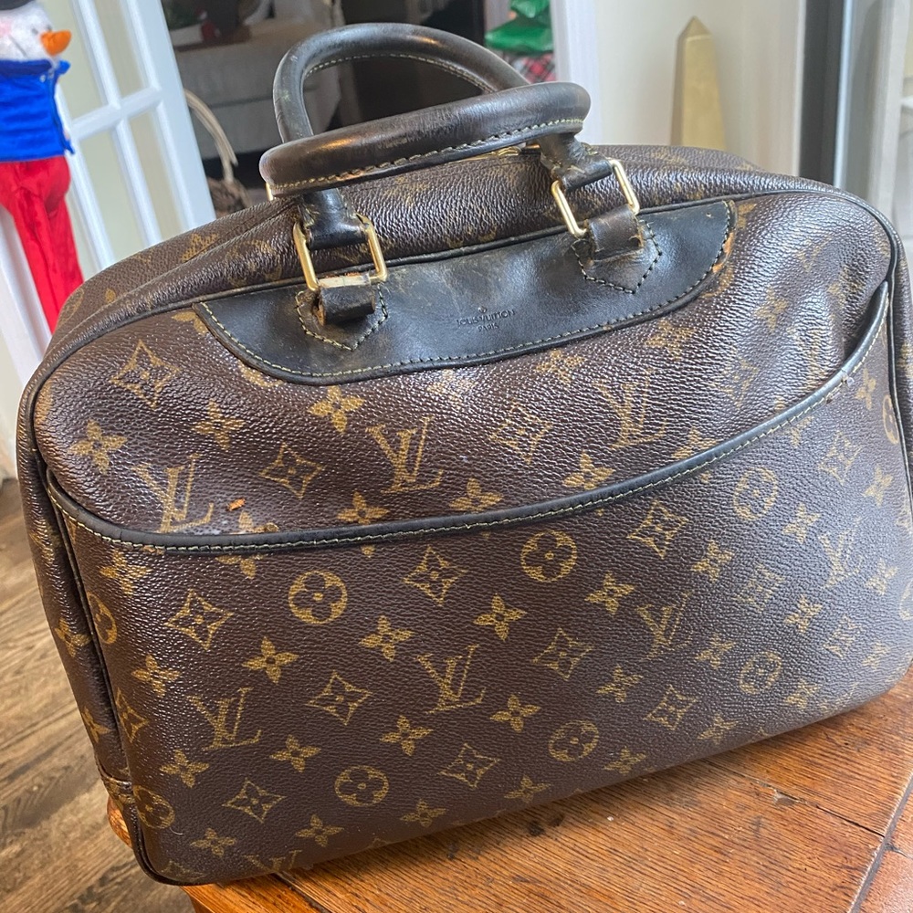 Beautiful Louis Vuitton Deauville Tote